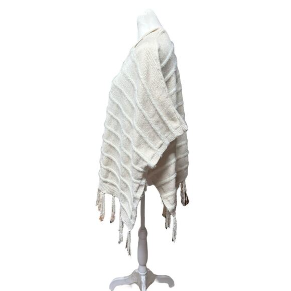 Anthropologie Boho Fringe Knit Shawl Wrap Textured Poncho Style Layering One Sz - Picture 9 of 12